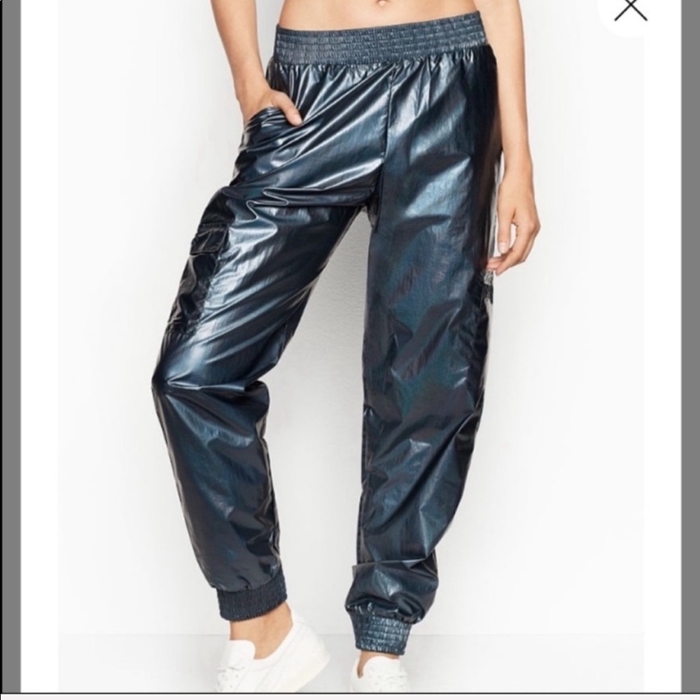 NWT vs foil joggers
